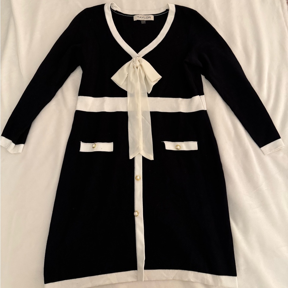 Taylor Black and White Knitwear
